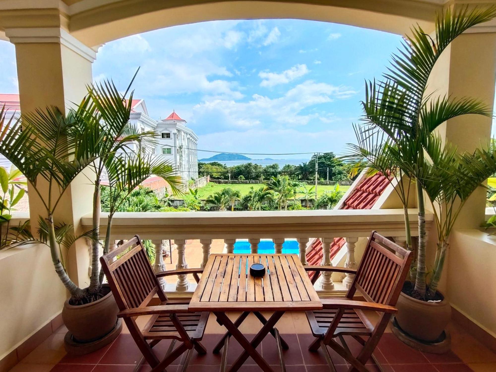 Riviera Hotel&Resort Kep Exterior foto