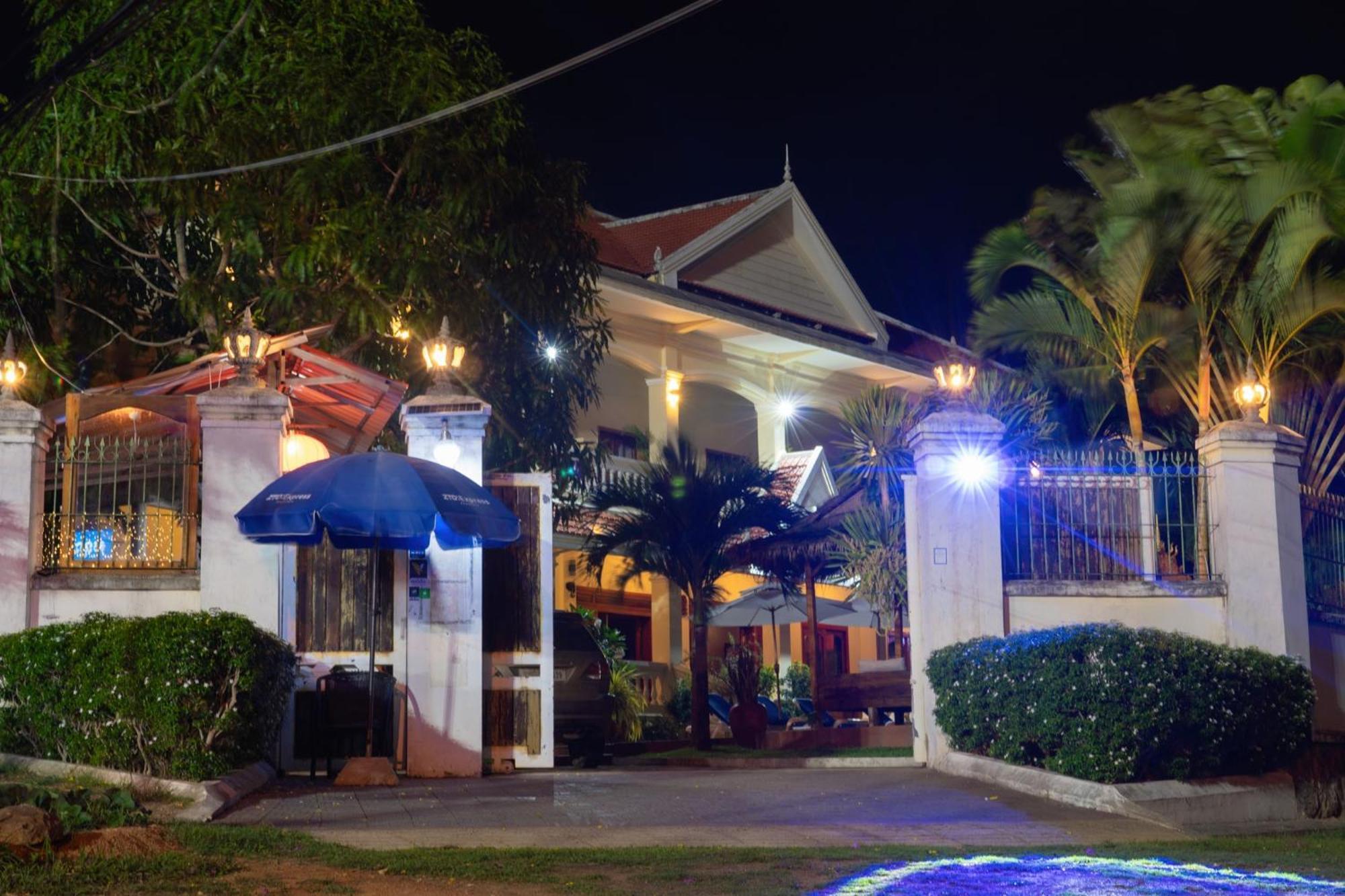 Riviera Hotel&Resort Kep Exterior foto