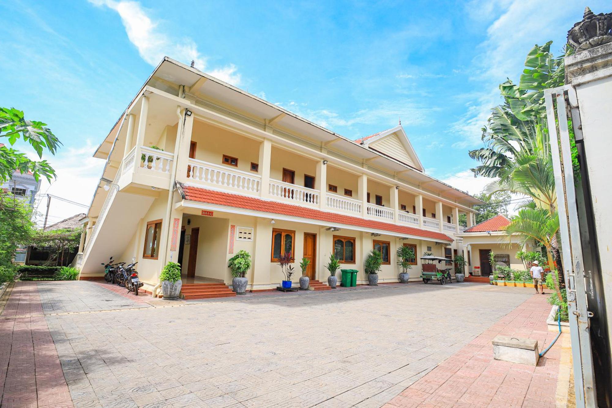 Riviera Hotel&Resort Kep Exterior foto